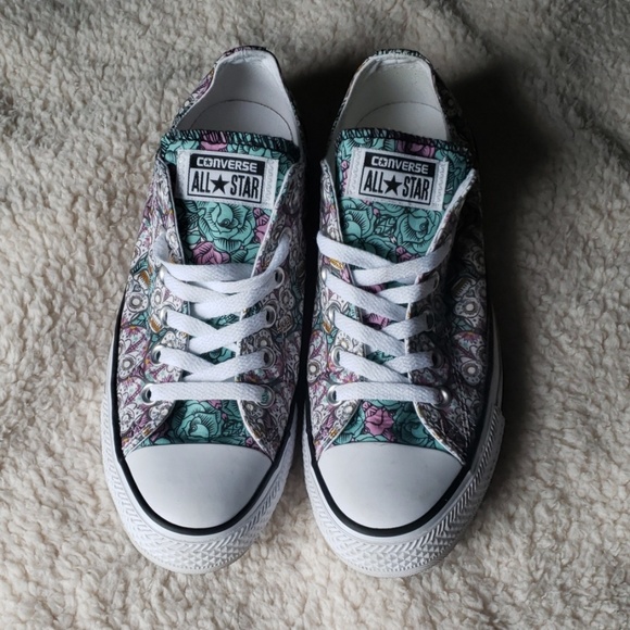 converse rose shoes